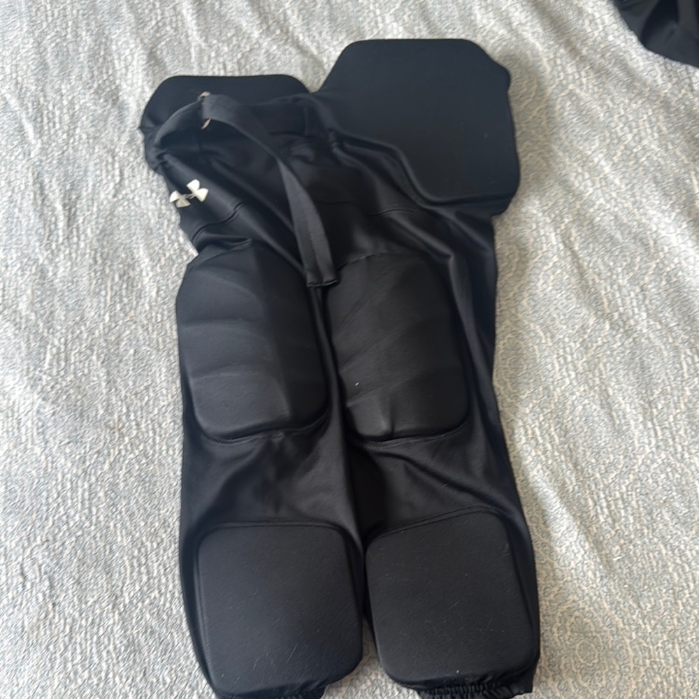 Under Armour Kids Black Padded Bottoms
